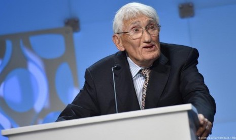 90 Tahun Jürgen Habermas: Filsuf dan Intelektual Yang Pantang Diam