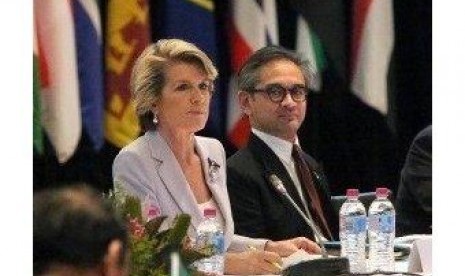 Julie Bishop dan Marty Natalegawa