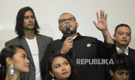 Sutradara film Gundala Joko Anwar bersama para pemain film Gundala memberikan keterangan usai Press Screening di Epicentrum, Kuningan, Jakarta, Rabu (28/8).