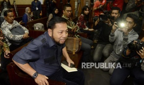 Terpidana kasus E-KTP Setya Novanto bersiap menjadi saksi pada sidang lanjutan kasus dugaan suap proyek PLTU Riau-1, dengan terdakwa mantan Dirut PLN Sofyan Basir di Pengadilan Tipikor, Jakarta, Senin (12/8).