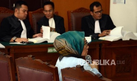 Terdakwa kasus dugaan penyebaran berita bohong, Ratna Sarumpaet 