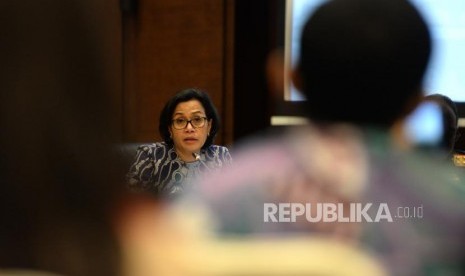 Aturan Ekspor dan Impor Penumpang. Menteri Keuangan Sri Mulyani memberikan paparan saat konferensi pers di Gedung Kementerian Keuangan, Jakarta, Kamis (28/12).