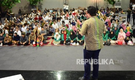 RABU HIJRAH. Tokoh muda nasional,Erick Thohir menjadi pembicara pada acara Rabu HIjrah di Jakarta, Rabu (13/2).