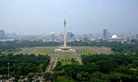 Suasana kawasan Monas terlihat dari salah satu gedung di Jakarta, Kamis (2/11).