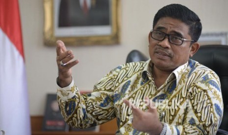 Direktur Jenderal Otonomi Daerah Kementerian Dalam Negeri Sumarsono saat di wawancarai republika di Jakarta, Rabu (28/2).