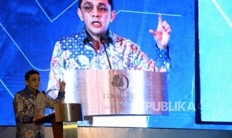 Direktur Jenderal Pengelolaan Pembiayaan dan Risiko Kementerian Keuangan Luky Alfriman. Direktorat Jenderal Pengelolaan Pembiayaan dan Risiko Kementerian Keuangan mulai menjual sukuk ritel seri SR013, Jumat (28/8). 