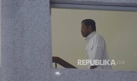 Menteri Sosial, Idrus Marham  bersiap  untuk menjalani pemeriksaan di  komisi pemberantasan korupsi (KPK) Jakarta, Kamis (26/7).