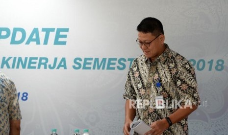 Kenaikan Laba Semester Pertama. Direktur Utama BCA Syariah John Kosasih bersiap  memberikan paparan kinerja BCA Syariah Semester pertama di Jakarta, Selasa (31/7).