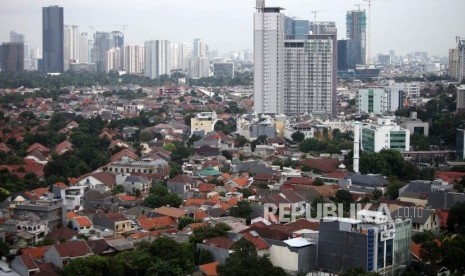 Suasana permukiman padat di Kawasan Kota Jakarta, Senin (15/1).