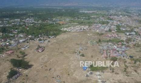 Foto udara pada Senin (8/10) memperlihatkan wilayah Petobo, Palu, Sulawesi Tengah yang mengalami likuivaksi (tanah bergerak) saat terjadinya gempa bumi dan tsunami pada 28 Oktober lalu.