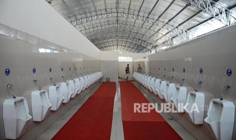 Fasilitas toilet di Rest Area KM 228 ruas Jalan Tol Kanci-Pejagan, Cirebon, Jawa Barat. 