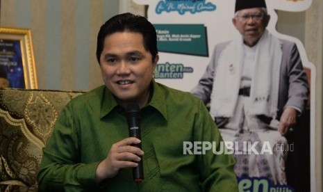 Ketua Tim Kampanye Nasional (TKN) Jokowi-Ma'ruf Amin,Erick Thohir memberikan keterangan usai melakukan pertemuan dengan Cawapres no urut 01 KH Ma'ruf Amin di rumah Situbondo, Jakarta, Senin (10/12).