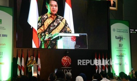 Menkominfo Rudiantara memberikan pengarahan dalam seminar Teknologi dan Inovasi untuk Masa Depan Keuangan Islam di Bursa Efek Indonesia, Jakarta, Rabu (13/2).