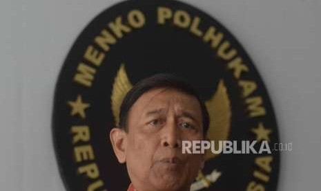 Menteri Koordinator Politik hukum dan keamanan Republika Indonesia, Wiranto.