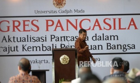 Pembukaan Kongres Pancasila XI. Wakil Presiden Jusuf Kalla usai menyampaiakan paparan pada pembukaan Kongres Pancasila XI di UGM, Yogyakarta, Kamis (15/8/2019).