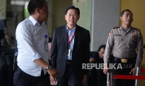 Pemeriksaan James Riady. CEO Lippo Group James Riady bersiap menjalani pemeriksaan di Gedung Komisi Pemberantasan Korupsi (KPK), Jakarta, Selasa (30/10).