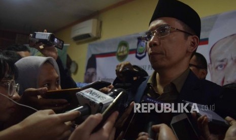 TGB M. Zainul Majdi  memberikan keterangan kepada media usai  konfrensi pers  mengenai persiapan konfrensi Internasional Moderisasi Islam di Jakarta, Jumat (20/7).