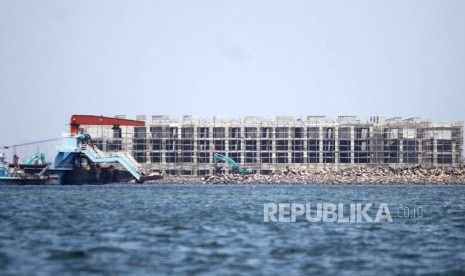 Suasana proyek reklamasi Pulau D di Teluk Jakarta, Kamis (15/3).