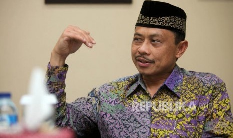 Ustadz Imam Shamsi Ali memberikan paparannya saat kunjungan di Kantor Republika, Jalan Warung Buncit, Jakarta, Jumat (23/3).