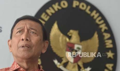 Menteri Koordinator Politik hukum dan keamanan Republika Indonesia, Wiranto.