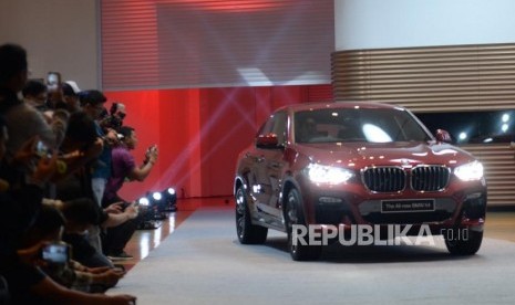 Peluncuran BMW X4 dan X3. All-new BMW X4 ditampilkan saat peluncuran di Jakarta, Kamis (7/2/2019).