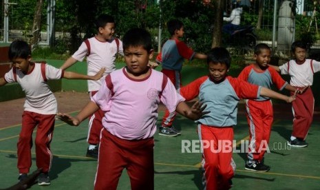 Sejumlah pelajar SD sedang berolahraga (ilustrasi)