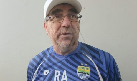  Pelatih Persib Bandung, Robert Alberts