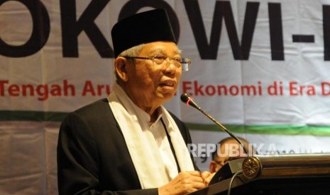 calon Wakil Presiden nomor  01 Maaruf Amin memberikan sambutan saat deklarasi dukungan JAMI kepada pasangan Capres dan Cawpares no 01 di Jakarta, Sabtu (9/2).