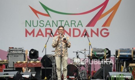 Gubernur Sumatera Barat Irwan Prayitno memberikan sambutan pada acara Festival Nusantara Marandang 2018 di Kawasan Gelora Bung Karno,Senayan, Jakarta, Ahad (2/12).