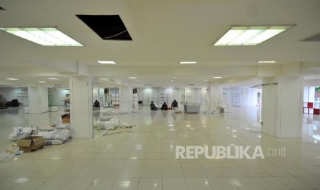 Suasana Lotus Department Store di Jalan MH Thamrin, Jakarta Pusat, Kamis (26/10).