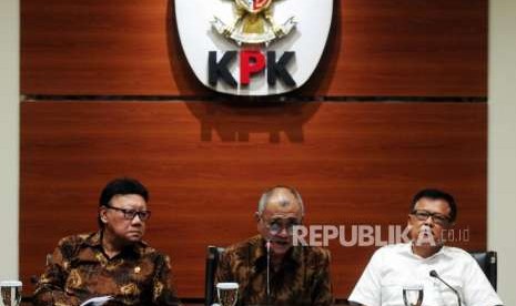 Sekretaris Kementerian Pendayagunaan Aparatur Negara dan Reformasi Birokrasi Dwi Wahyu Atmaji (kanan). SKP Online bertujuan adalah pengelolaan kinerja yang lebih baik untuk seluruh pegawai