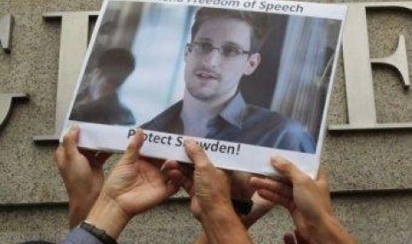 Foto Edward Snowden yang dipublikasikan 