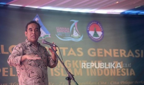 Wakil Ketua MPR Ahmad Muzani memberikan sambutan dalam acara hari bangkit PII ke-71 di Jakarta, Jumat (4/5).