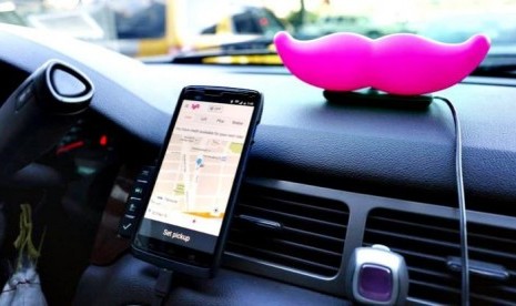 Waze Punya Fitur Baru, Bisa Cek Harga Tol di Navigasi HP. (FOTO: Warta Ekonomi)