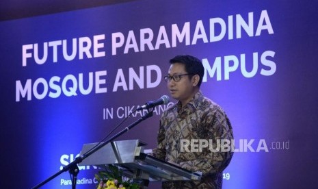 Rektor Univ Paramadina Firmanzah memberikan sambutan pada acara bertajuk Future Paramadina Mosque and Campus in Cikarang, Jakarta, Rabu (27/3).