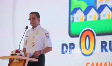 Gubernur DKI Jakarta Anies Baswedan memberikan sambutan saat peluncuran Program DP nol Rupiah SAMAWA Solusi Rumah Warga di Klapa Village, Pondok Kelapa, Jakarta, beberapa waktu lalu.