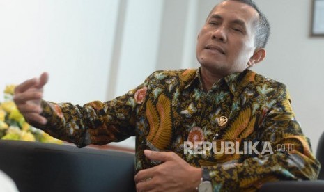 Ketua Komisi Yudisial, Jaja Ahmad Jayus melakukan sesi wawancara bersama Republika di kantor Komisi Yudisial, Jakarta Pusat, Senin (15/10).