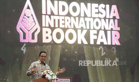 Gubernur DKI Jakarta Anies Baswedan memberikan sambutaan dalam pembukaan Indonesia International Book Fair (IIBF) 2019 di JCC Senayan, Jakarta, Rabu (4/9).