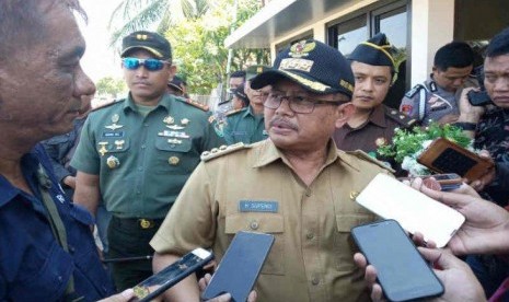  Bupati Indramayu, Jawa Barat, Supendi mengajak semua kalangan masyarakat untuk mempertahankan dan menjaga semangat kebersamaan yang dilandasi oleh nilai-nilai luhur ideologi Pancasila,