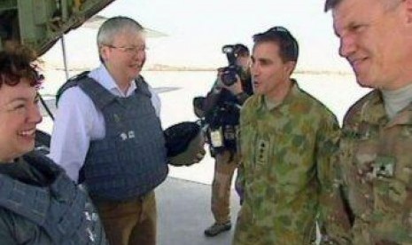 PM Australia Kevin Rudd kunjungi pasukan Australia di Afghanistan