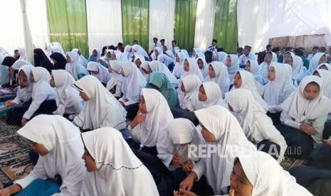 Santri sebuah pesantren di Indonesia