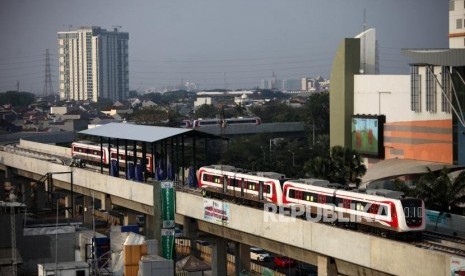 Light Rail Transit (LRT) parked at LRT Kelapa Gading Station, Jakarta, Monday (July 30).