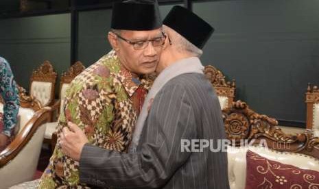 Ketua Umum PP Muhammadiyah Haedar Nasir menerima Bakal Calon Wakil Presiden Ma'ruf Amin di Gedung Pusat Dakwah Muhammadiyah, Jakarta, Rabu (5/9).