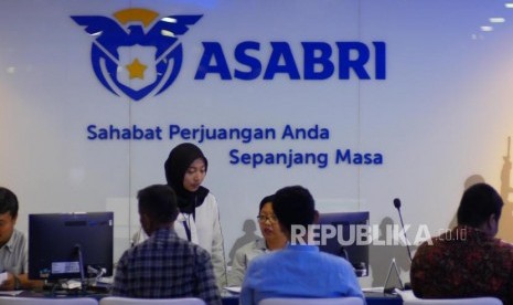 Suasana kantor PT Asuransi Sosial Angkatan Bersenjata Republik Indonesia (Persero) PT ASABRI di kantor pusat Jakarta, Kamis (20/12).