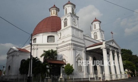 Gereja Blenduk yang berada di kawasan Kota Lama, Kota Semarang, Jawa Tengah, merupakan salah satu ikon wisata Semarang.