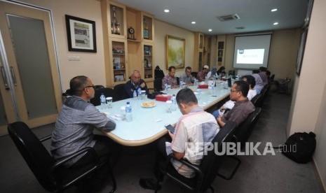  Kunjungan  Direksi PT Pembangunan Jaya Ancol ke kantor Harian Republika,Jakarta, Jumat (10/11).