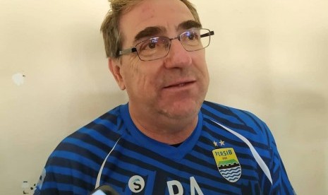  Pelatih Persib Bandung, Robert Alberts