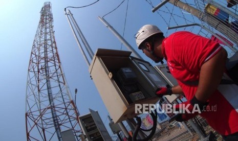 Menara telekomunikasi (ilustasi). Guna memudahkan penarikan retribusi menars telekomunikasi, Pemkot Cirebon sediakan aplikasi Permata.