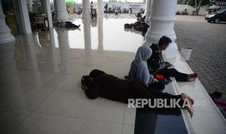 Rumah Ibadah di Karawang Terapkan Protokol Kesehatan.