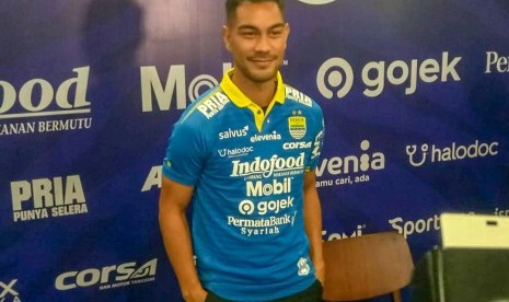  Gelandang asing Persib Bandung, Omid Nazari